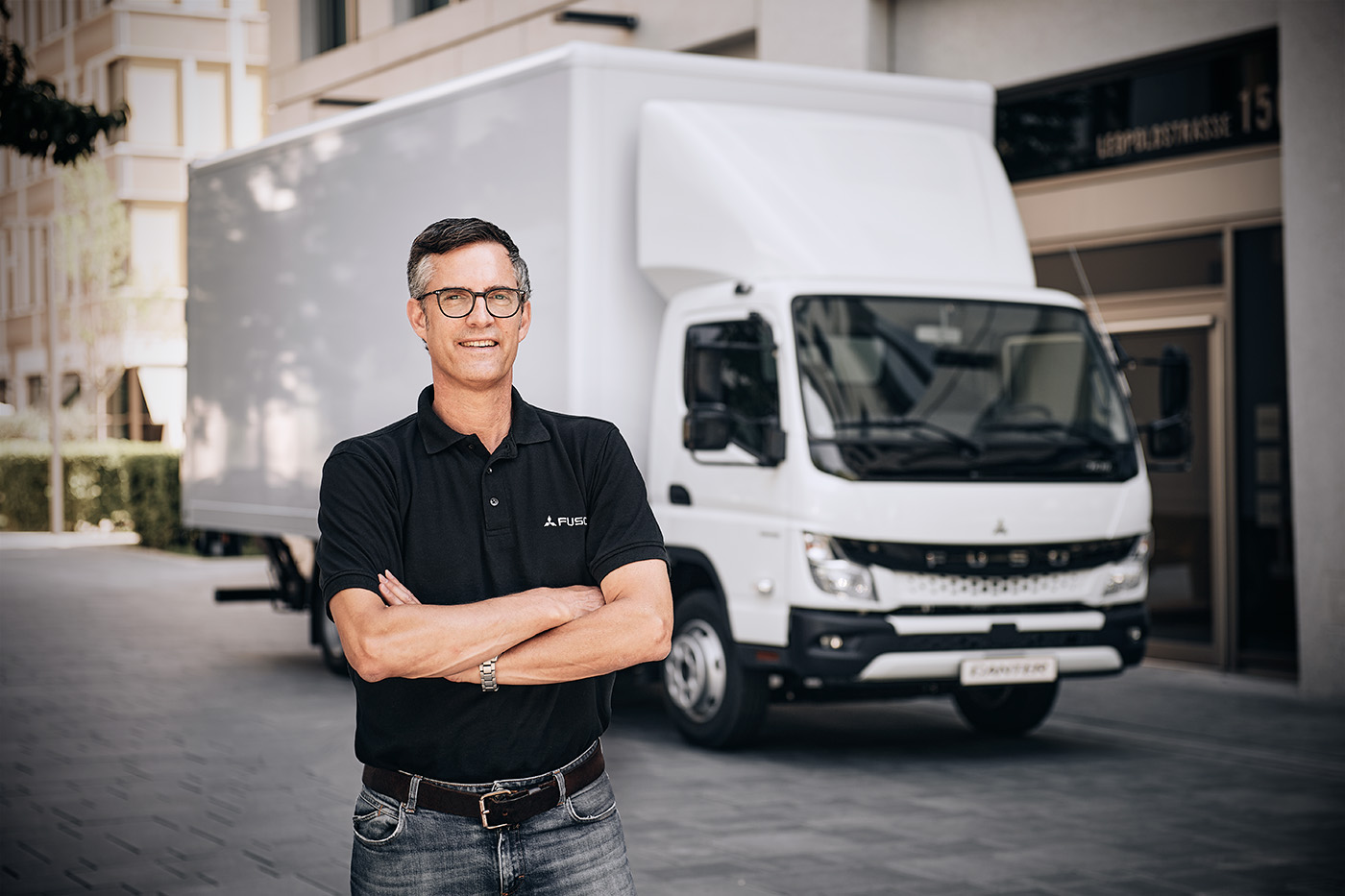 With FUSO Europe, the brand and the Canter got a new sales organisation in Germany about 20 years ago as part of Daimler Trucks. Erk Roennefarth, now Head of Marketing & Product Management Europe, has been with the company since then - and knows a thing or two about exotics, pioneering work and Canter love.