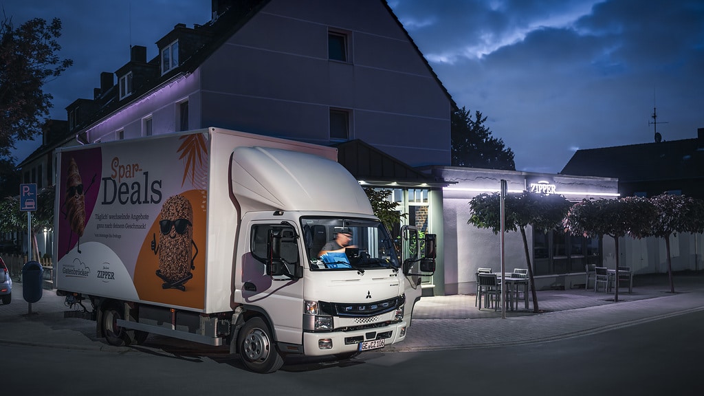 PARTIAL LOAD - BAKERY ZIPPER AND GATENBRÖCKER DELIVER GOODS WITH NINE eCANTERS